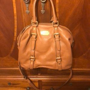 Michael Kors Bedford Satchel in Acorn (camel)